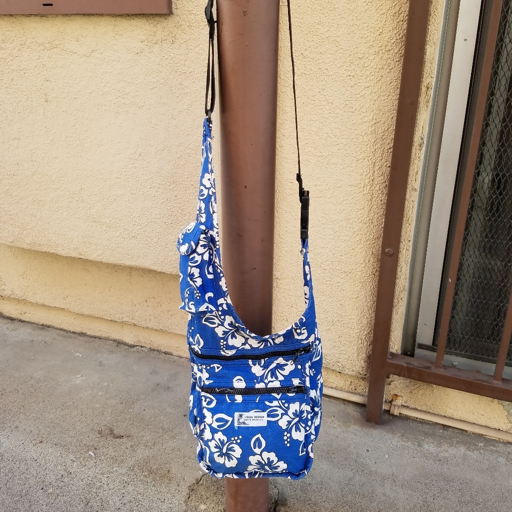 Local Design Shoulder Bag - Picture 8 of 10